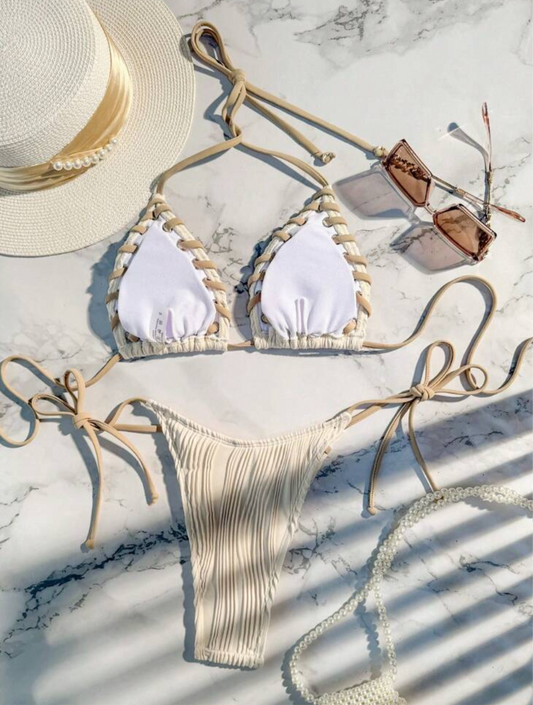 Bikini con detalle de cordones