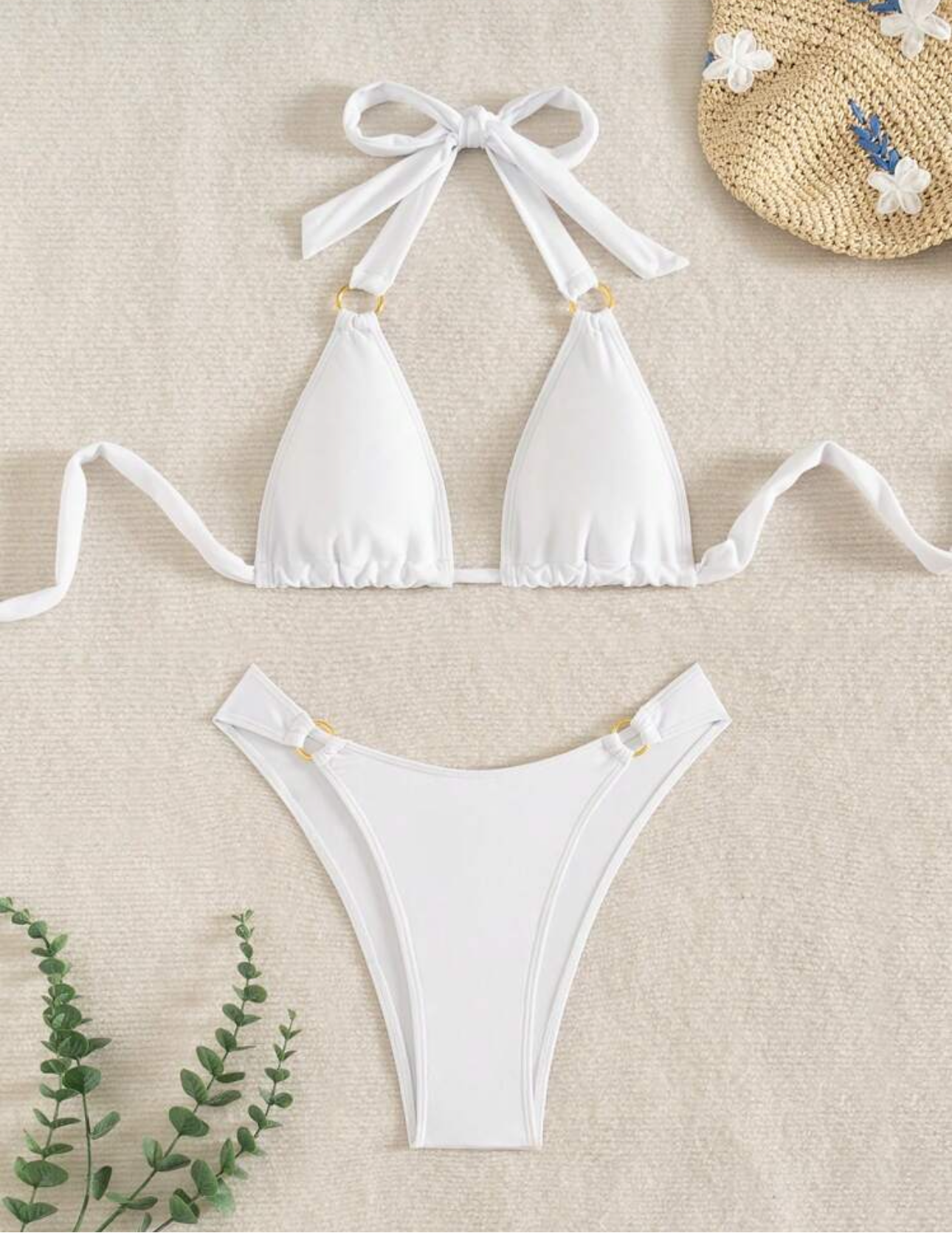 Bikini con aros de detalle