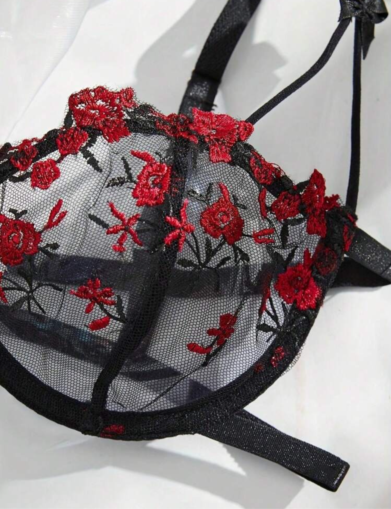 Lencería floreal ajustable