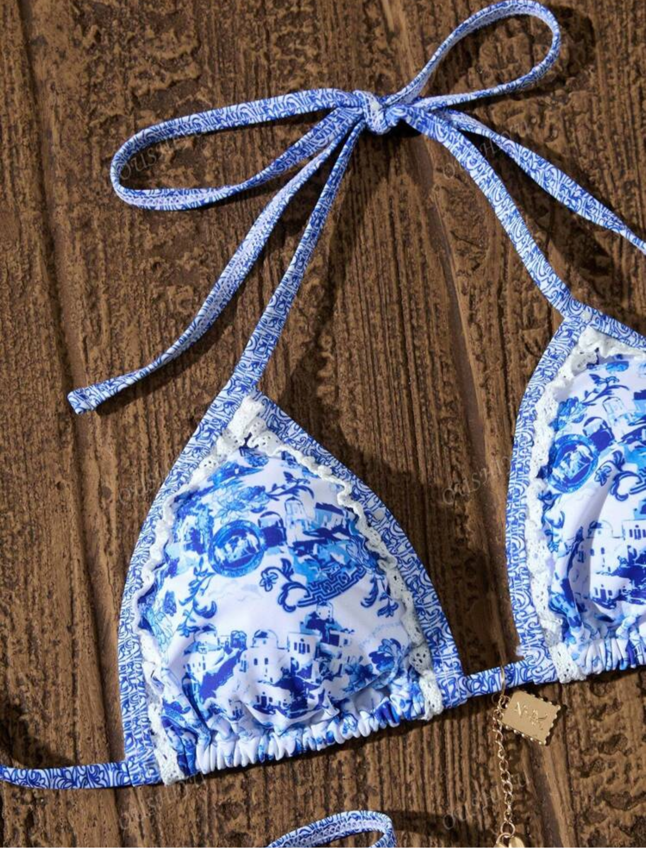 Bikini ajustable con accesorios