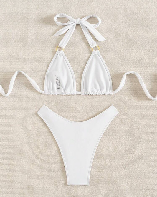 Bikini con aros de detalle