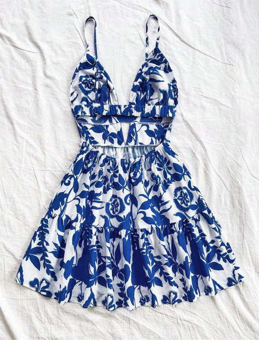 Vestido floreado con escote en la espalda