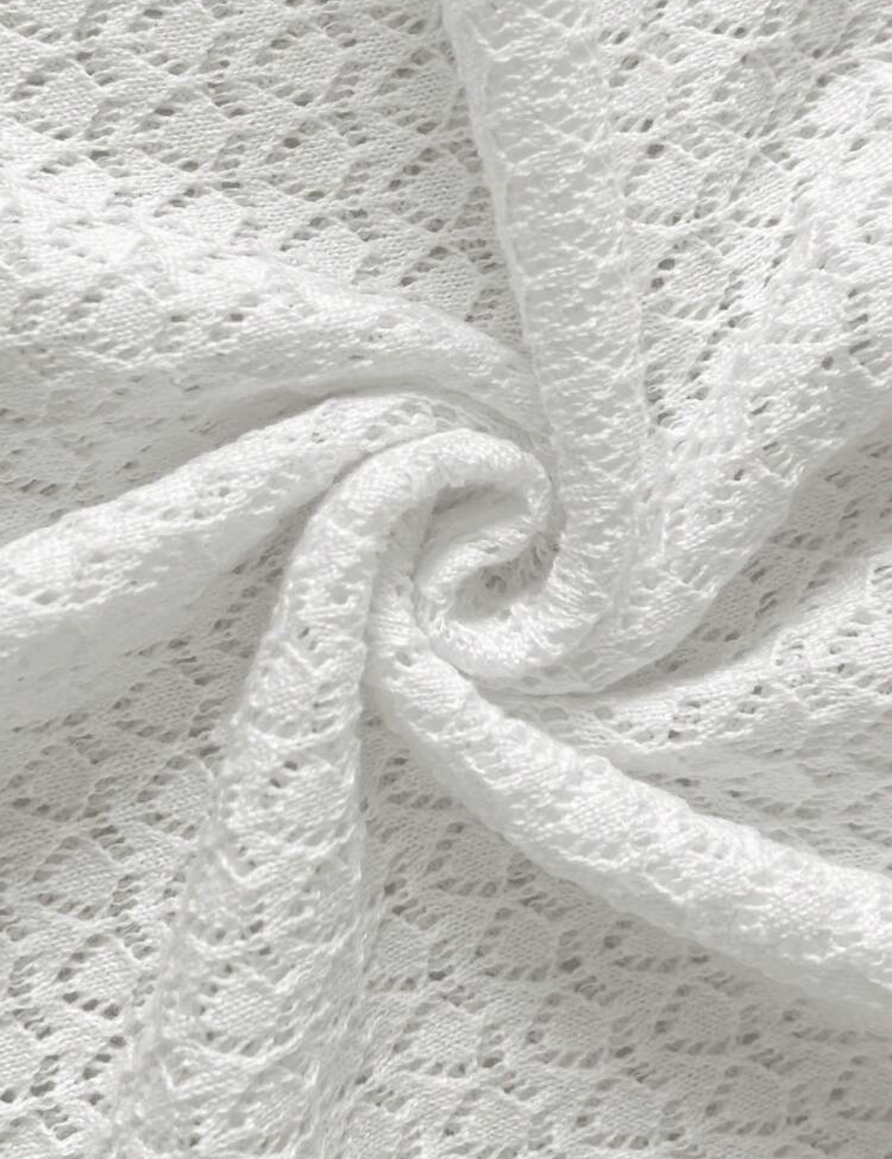 Vestido de malla manga larga con escote