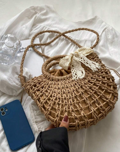 Cartera de paja con lazo