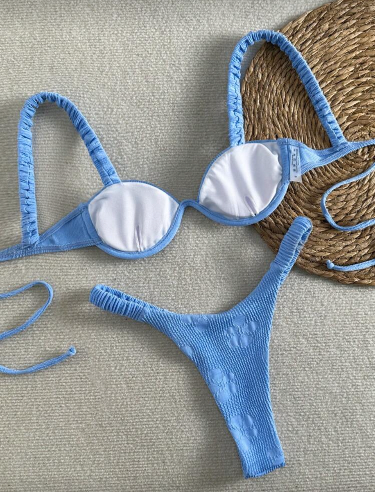 Bikini texturizado con aro