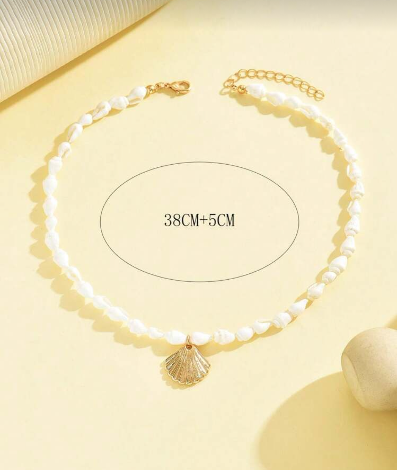Collar de caracolas con dije