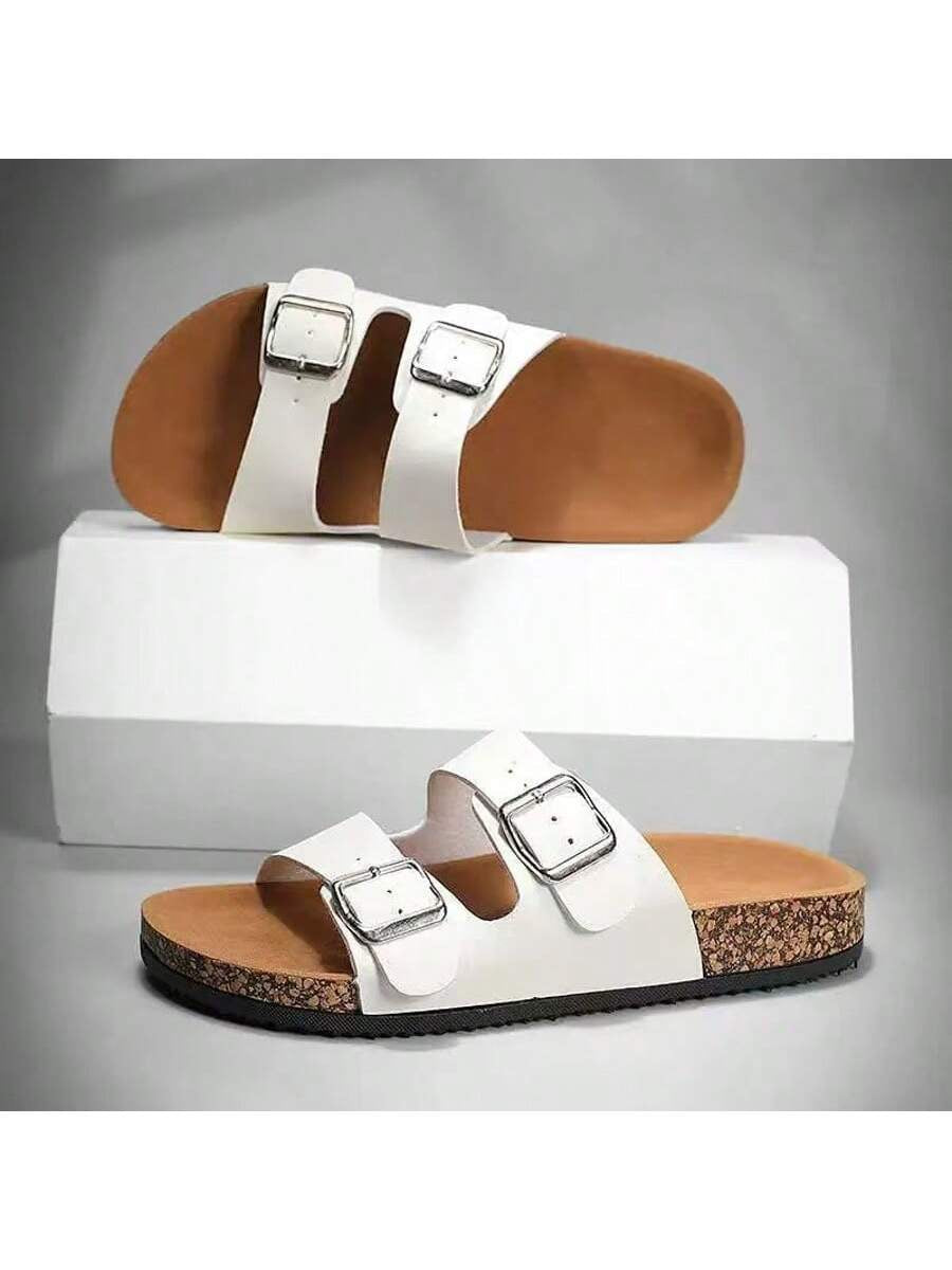 Sandalias planas con hebilla