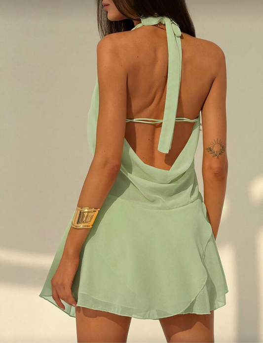 Vestido corto con escote