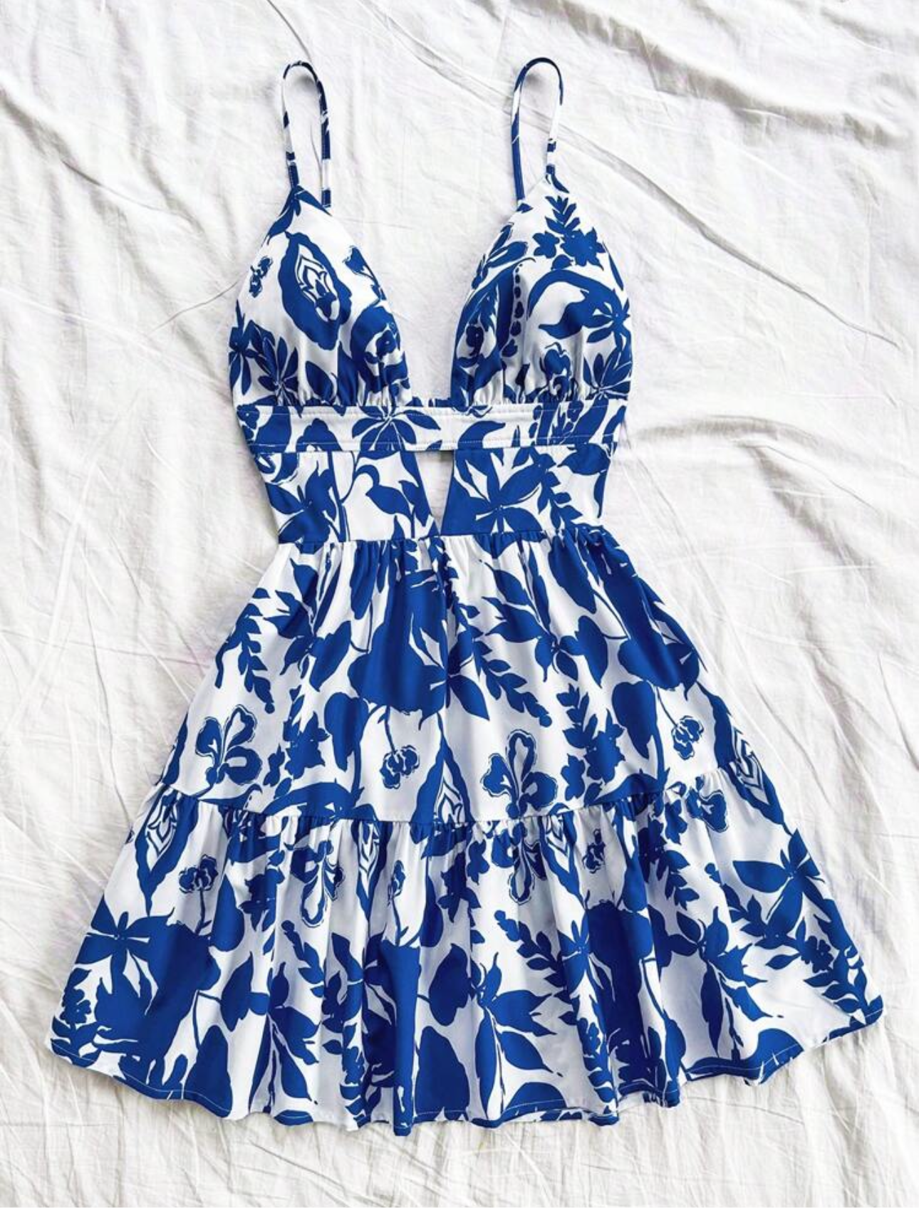 Vestido floreado con escote en la espalda