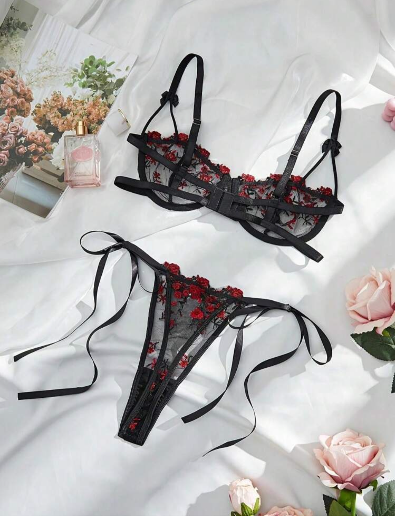Lencería floreal ajustable