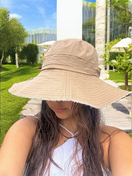 Sombrero rasgado