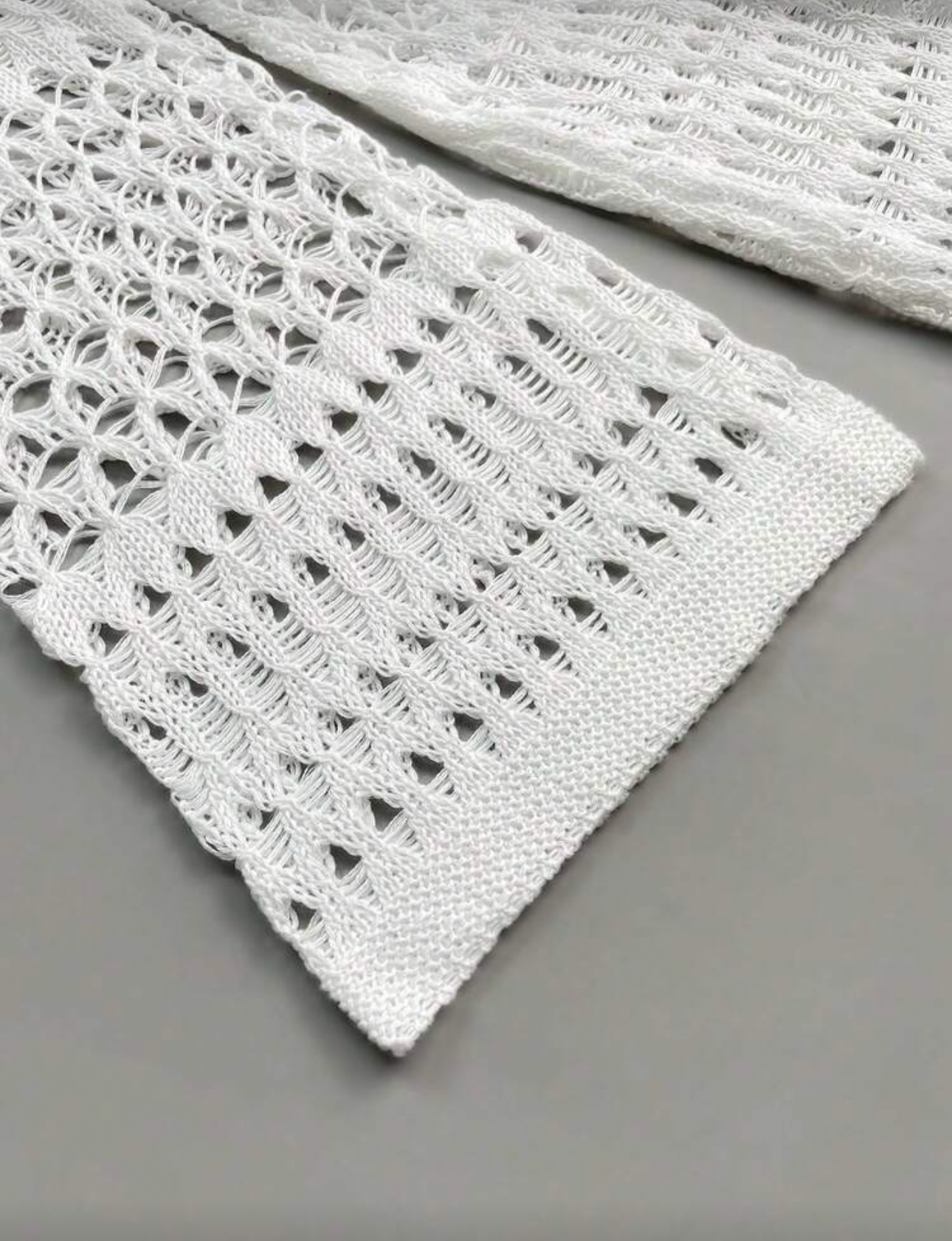 Vestido de malla con escote en la espalda