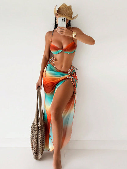 Bikini colorido conjunto con pareo