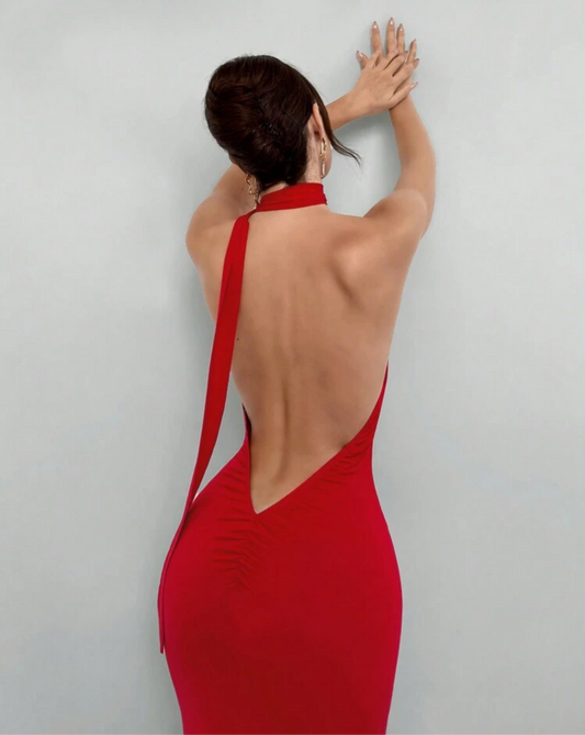 Vestido largo con escote pronunciado
