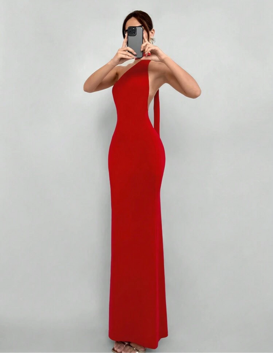 Vestido largo con escote pronunciado